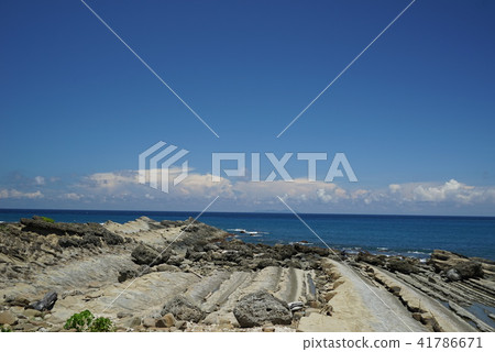 Small rock in the eastern part of Taiwan 41786671