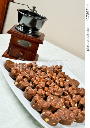 Delicious hazelnut chocolate 41786744