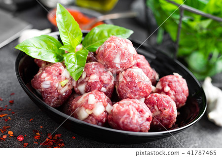 Beef meatballs. Cooking raw beef meatballs 41787465