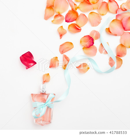 Minimalist fashion photo. Minimalism concept Minimalist fashion photo. Minimalism concept 41788533