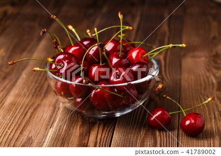 Bowl with fresh red Cherries. Bowl with fresh red Cherries. 41789002