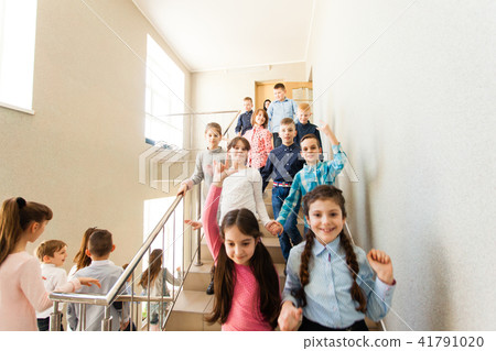 Pupils going on break Pupils going on break 41791020