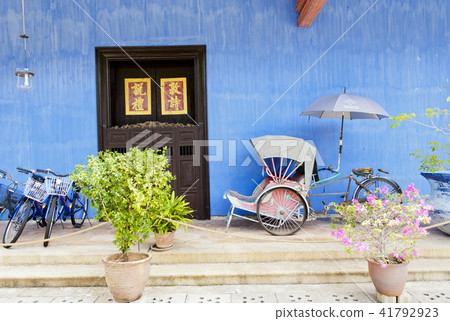 Blue Mansion 41792923