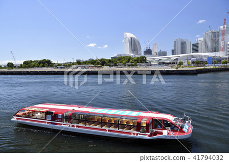 Sea bus and MM 41794032