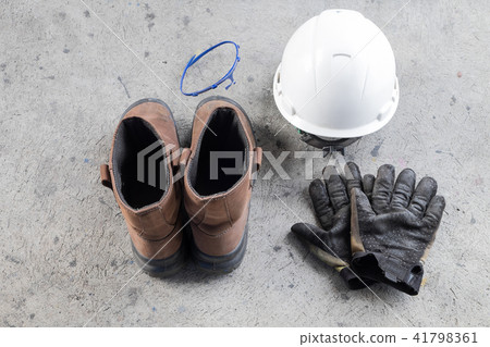 Personal Protective Equipment ( PPE ). Includes wh Personal Protective Equipment ( PPE ). Includes wh 41798361