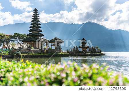 Ulun Danu Beratan Temple in Bali, Indonesia Ulun Danu Beratan Temple in Bali, Indonesia 41798808