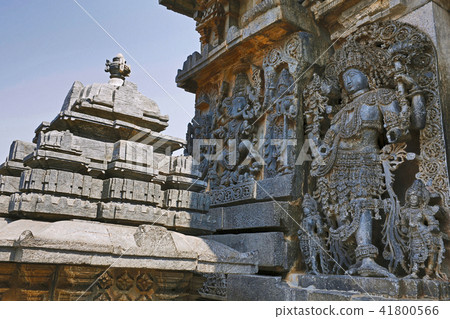 Small towers and dwarapla at South entrance Small towers and dwarapla at South entrance 41800566