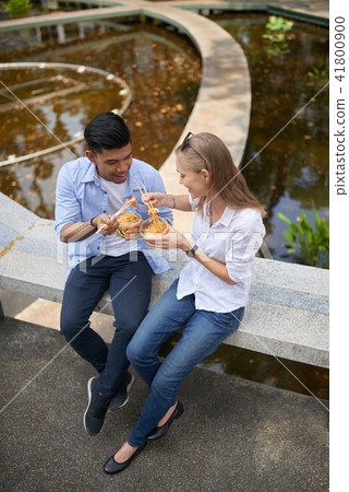 Eating couple Eating couple 41800900