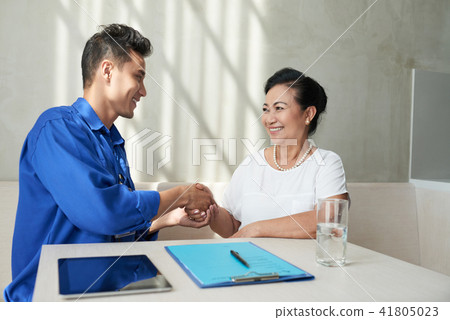 Saying thanks for work 41805023
