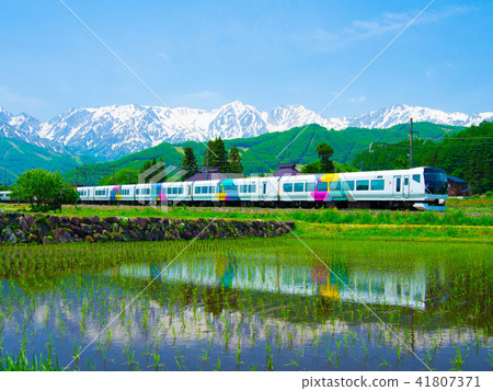 Limited express Azusa running over the Otoro Line and Hakuba mountain foot 41807371