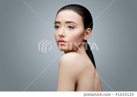 Brunette asian girl with long straight hair Brunette asian girl with long straight hair 41810120