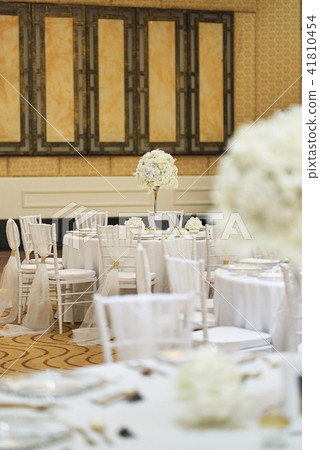 Flower decoration wedding reception dinner table Flower decoration wedding reception dinner table 41810454