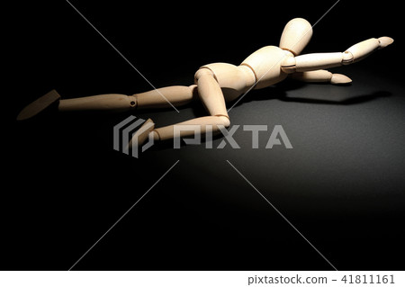 等一下。 41811161