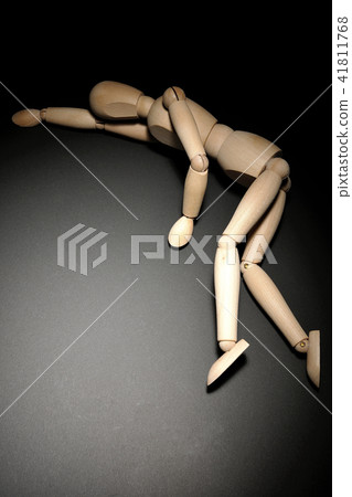 身體狀況不佳暈倒死亡 41811768