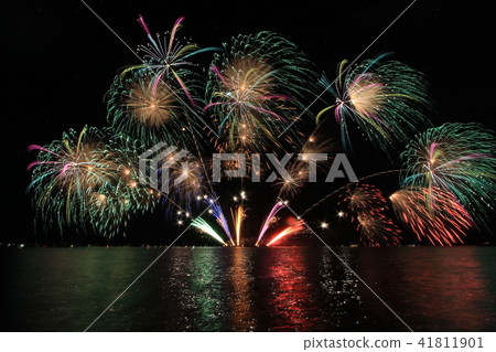 Fireworks of Lake Biwa Fireworks of Lake Biwa 41811901