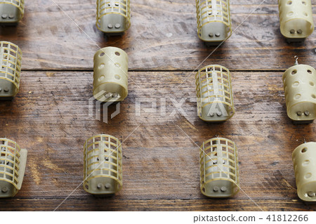 Big choice fishing feeder.  41812266