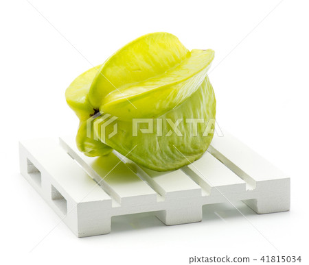 Fresh carambola isolated on white 41815034
