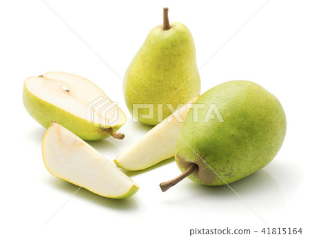 Green pear isolated on white 41815164