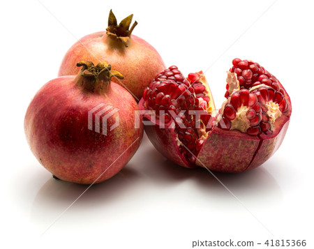 Fresh pomegranate isolated on white 41815366