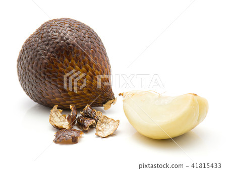 Fresh raw salak isolated on white 41815433