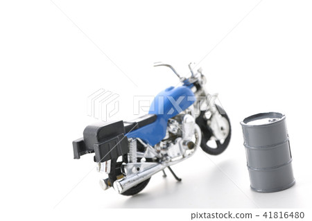 我擔心汽油費。 我擔心汽油費。 41816480