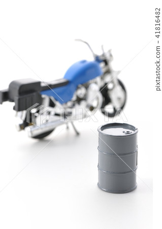 我擔心汽油費。 我擔心汽油費。 41816482