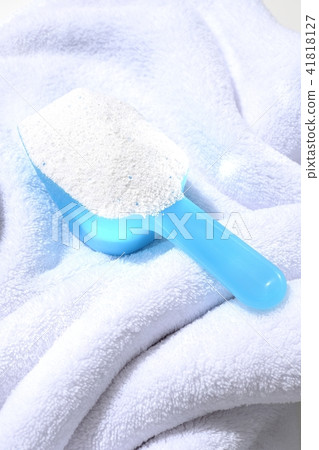 Pure white feelings 41818127
