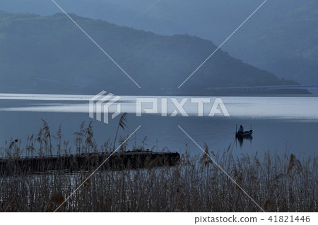 Morning angler Morning angler 41821446