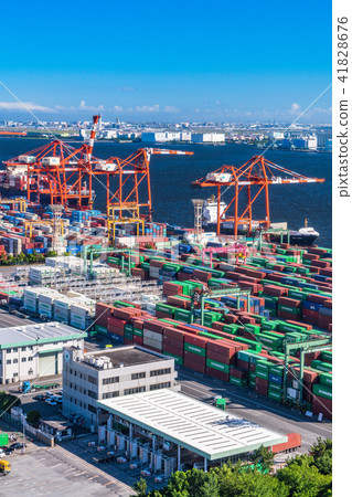 “東京”集裝箱堆場·江東區灣區 “東京”集裝箱堆場·江東區灣區 41828676