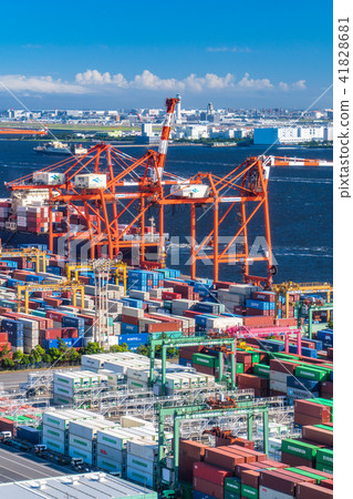 "Tokyo" Container yard · Koto Ward Bay Area "Tokyo" Container yard · Koto Ward Bay Area 41828681
