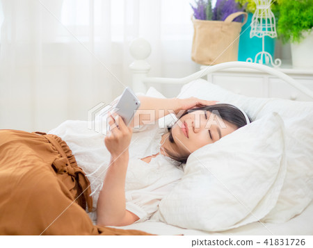 listen to music 41831726