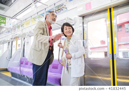 Senior train couple travel active senior photography cooperation Keio Electric Railway Co., Ltd. 41832445