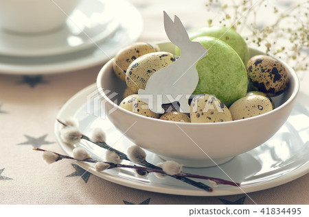 Easter table setting 41834495
