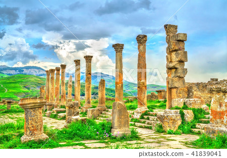 Berbero-Roman ruins at Djemila in Algeria Berbero-Roman ruins at Djemila in Algeria 41839041
