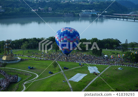 Flight experience 41839293