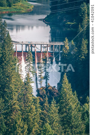 kootenai river dam in montana mountains 41842091
