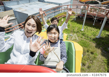 Family Travel Amusement Park Roller Coaster 41847678