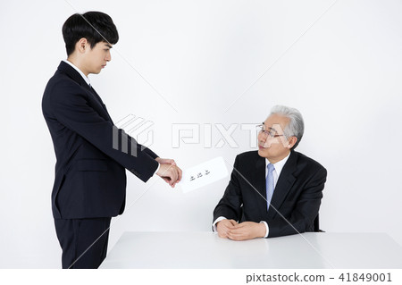 RF Photos- Business people working together, office life 097 41849001