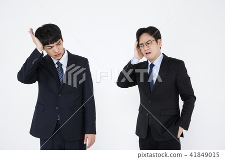 RF Photos- Business people working together, office life 046 41849015
