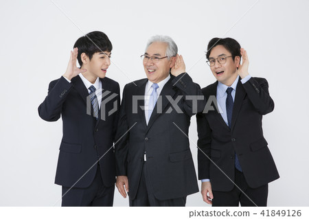 RF Photos- Business people working together, office life 044 41849126