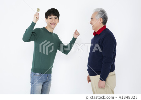 RF Photos- the Three Generation Family, friendship that transcends generations 108 41849323