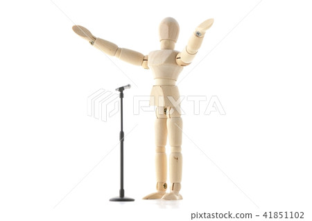 麥克風前面有一個響亮的聲音。 麥克風前面有一個響亮的聲音。 41851102