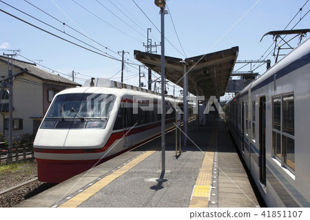 東武伊勢崎線在Sugawa火車站撤離到Limpat 41851107