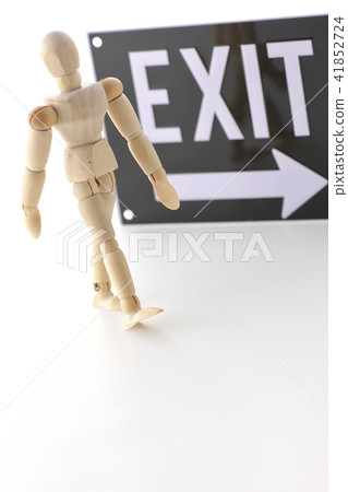 退出疏散鑽孔出口 41852724
