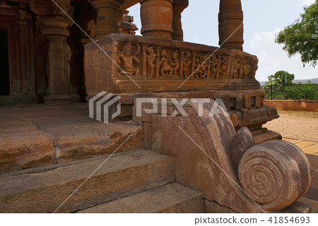 Carvings on the entrance panel. Jain temple Carvings on the entrance panel. Jain temple 41854693