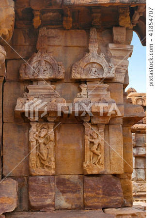 Nandi mandapa, Mallikarjuna Temple, Pattadakal Nandi mandapa, Mallikarjuna Temple, Pattadakal 41854707