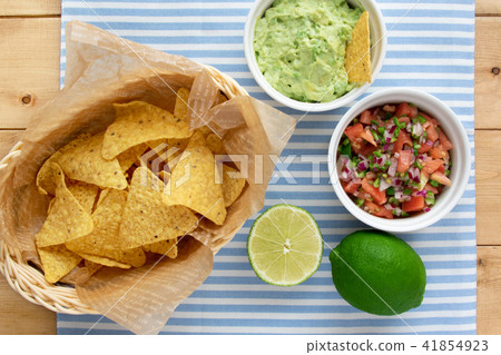 玉米餅·芯片和蘸醬 41854923
