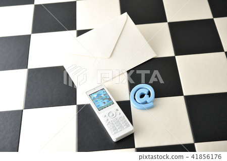 Send and receive mail 41856176