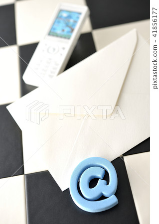 Send and receive mail 41856177