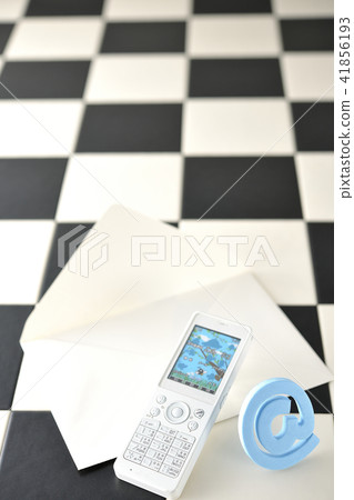 Send and receive mail 41856193